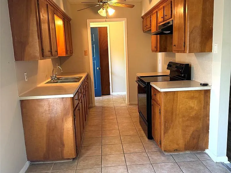 3001 Brook Dr — Photo 6