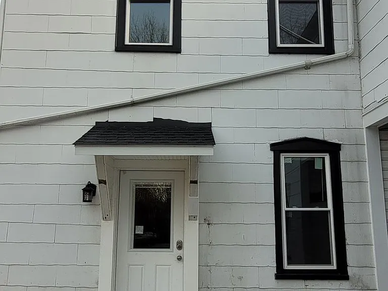 34 E Main St — Photo 2