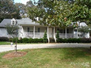 1015 Holly Cir, Mount Airy, GA 30563