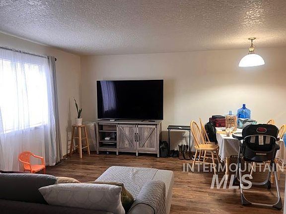 4th image of 2711 S Indiana Ave