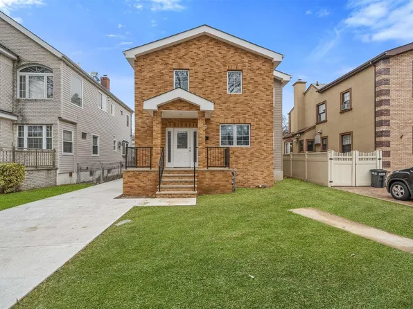 84-41 250th Street, Bellerose, NY 11426