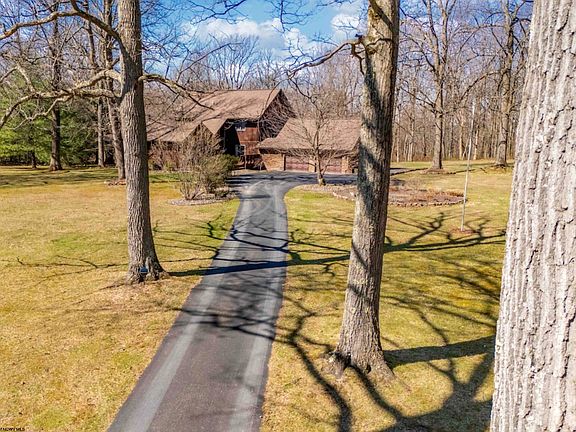 5th image of 48 Raven Rock Dr