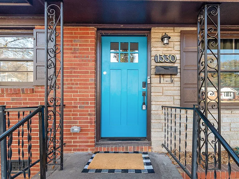 1330 Dean St — Photo 58