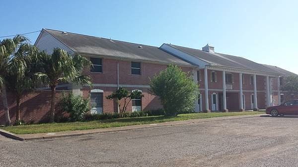 1st image of 825 E Ailsie Ave APT 2