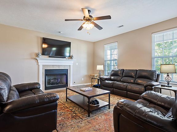 2nd image of 921 Watermark Drive