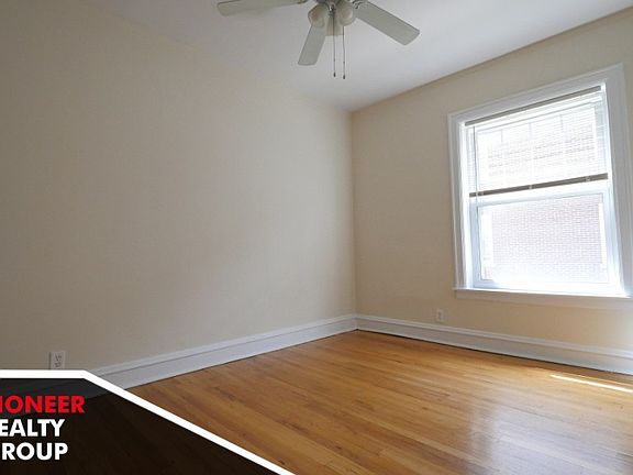 4th image of 2000 W Foster Ave #20042