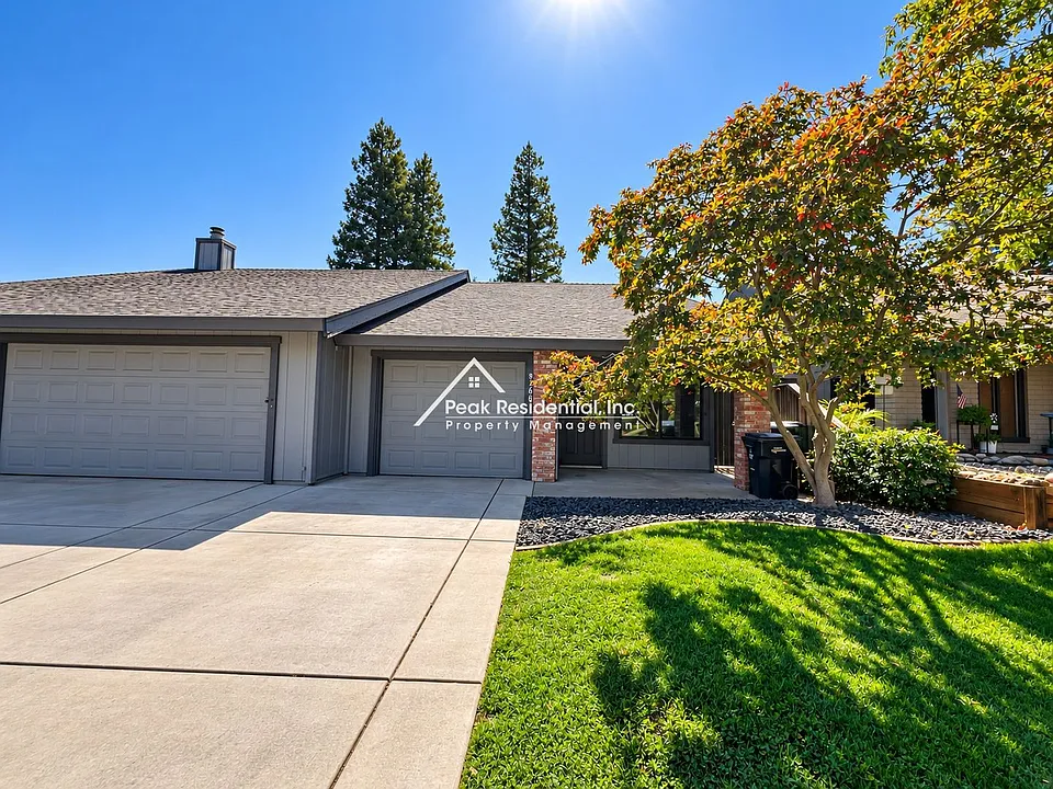 8768 Mellowdawn Way