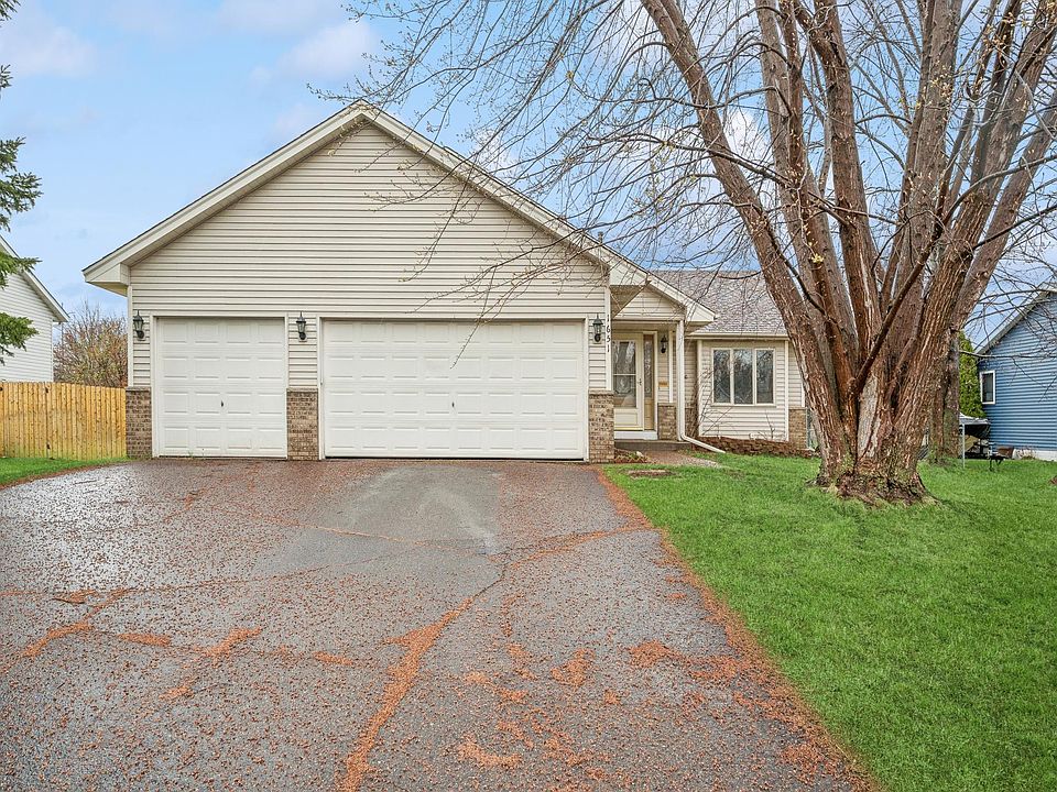 1st image of 1651 123rd Ln NE
