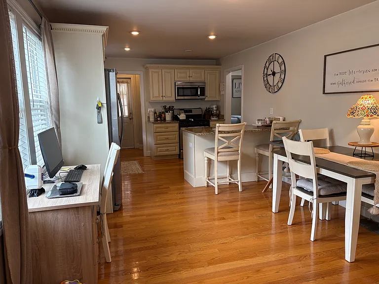 51 Avalon Ave #51 — Photo 6