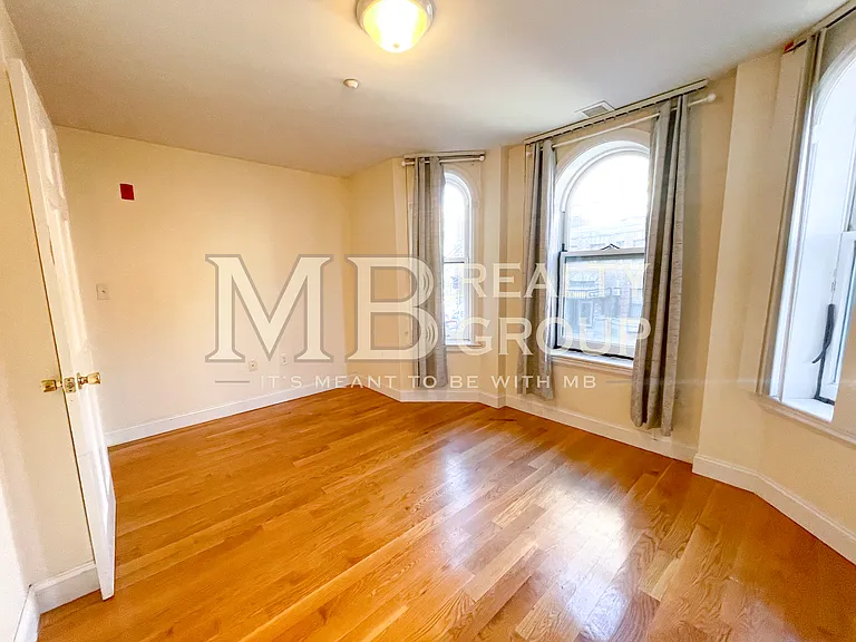 90 Westland Ave #304 — Photo 8