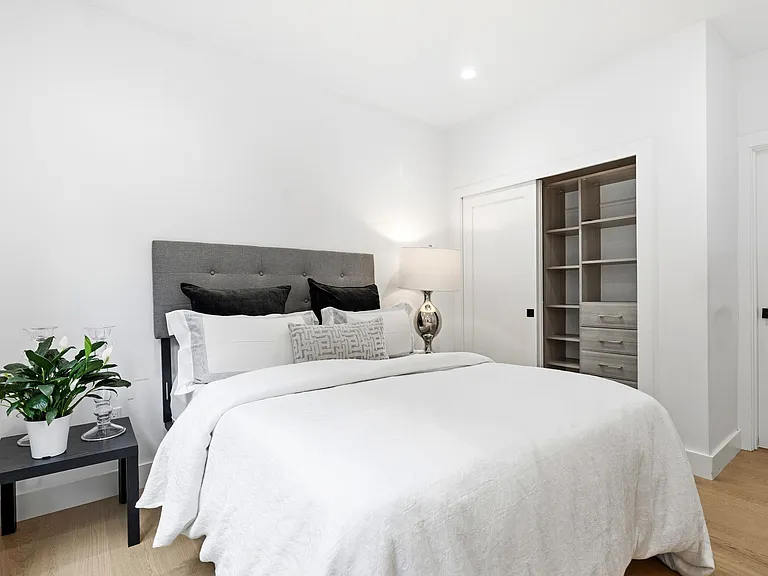 472 W Broadway #202 — Photo 15