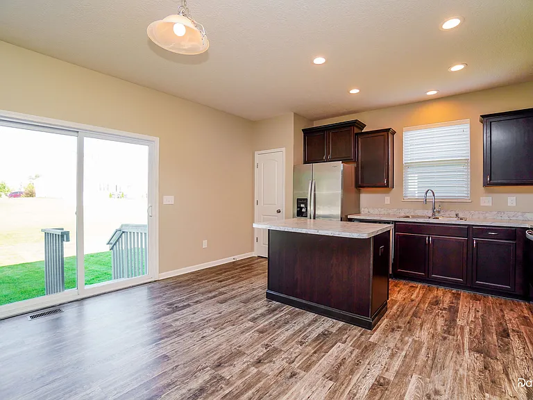540 Weaver Ridge Dr — Photo 5