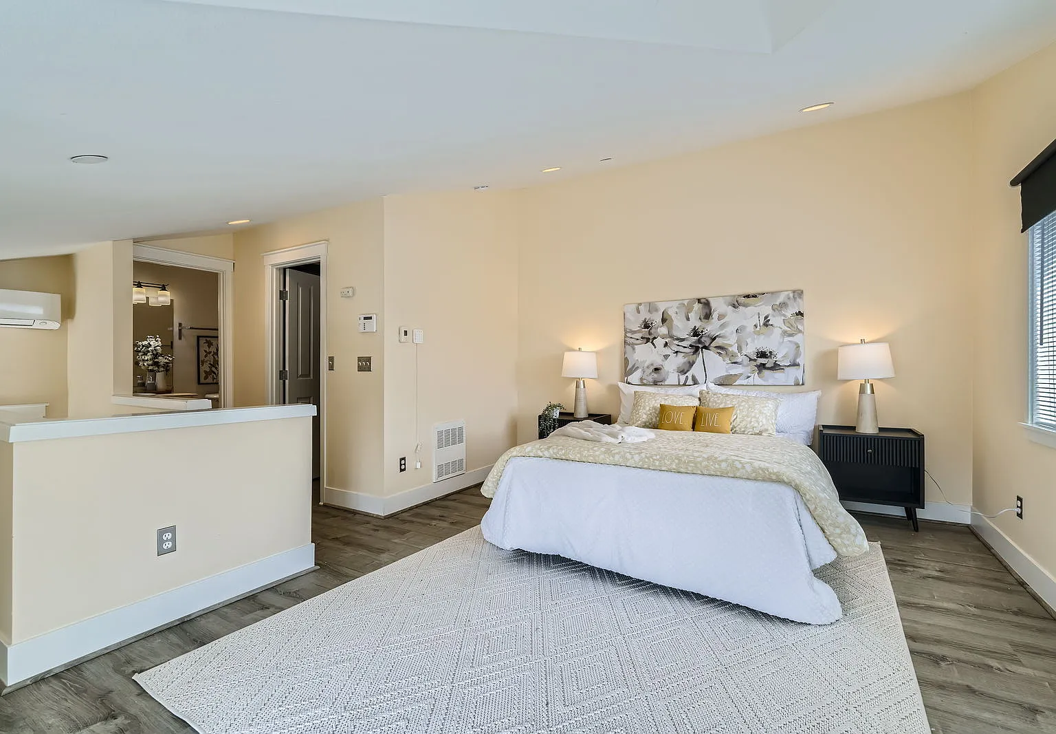 3 bed, 2.5 bath, 1500 sqft, $3,650 — Photo 3