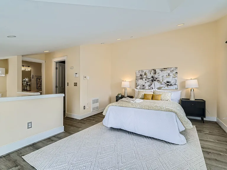 3601 Gilman Ave W — Photo 3