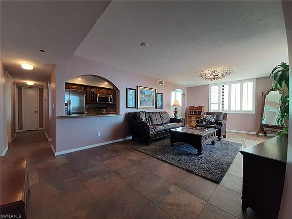 5th image of 18120 San Carlos Blvd APT 701
