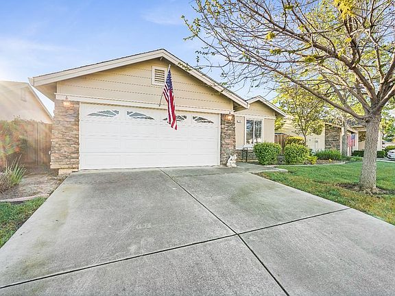 2nd image of 379 Grand Canyon Drive
