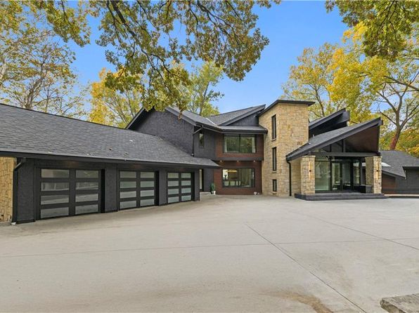 5 NW Briar Point Dr, Kansas City, MO 64116