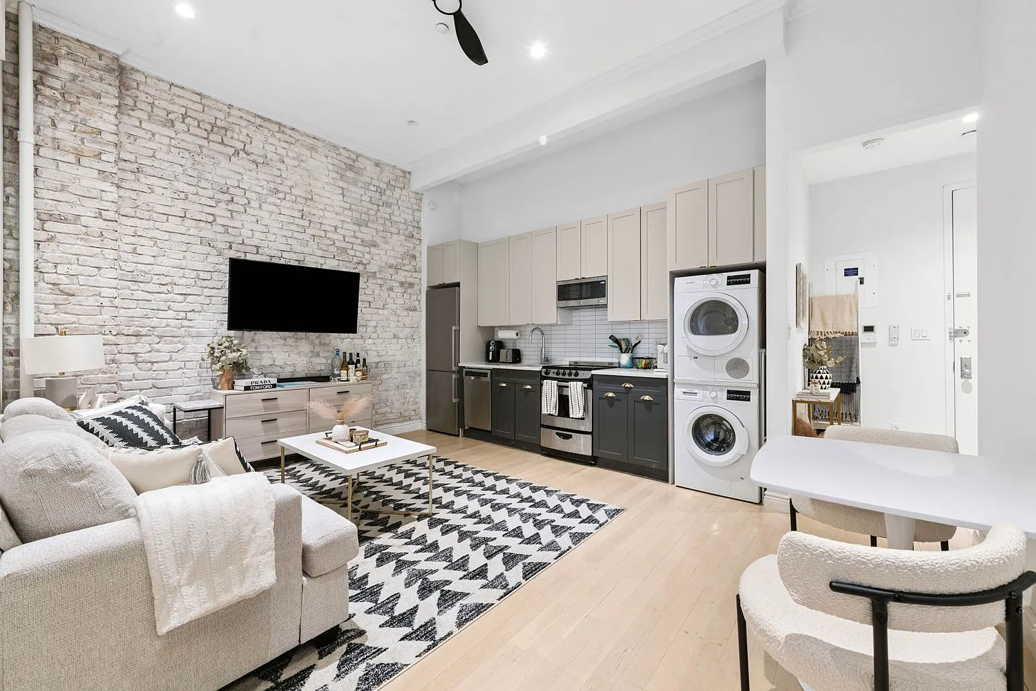 51 West 11th Street — Photo 1