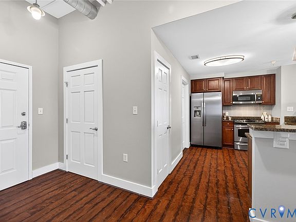 5th image of 123 College Pl Unit 804