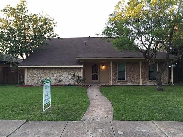 1st image of 3213 Tampa Dr