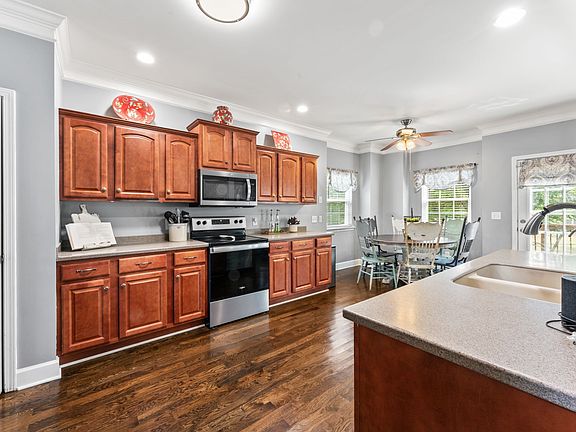 2nd image of 5225 Stonewood Dr