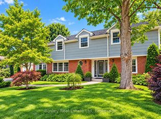 574 Lakeshore Rd, Cobourg, ON K9A 1S6