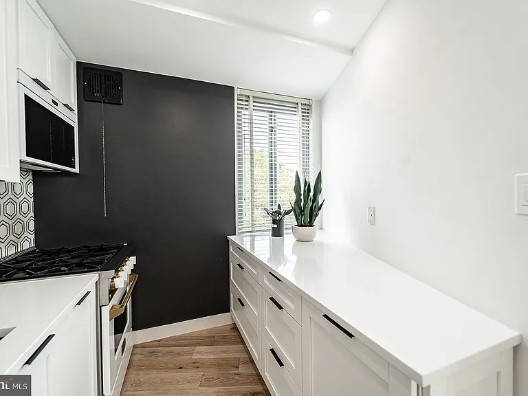 4200 Cathedral Ave NW #1005 — Photo 24