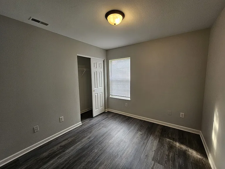 2319 Layton Park Dr — Photo 18