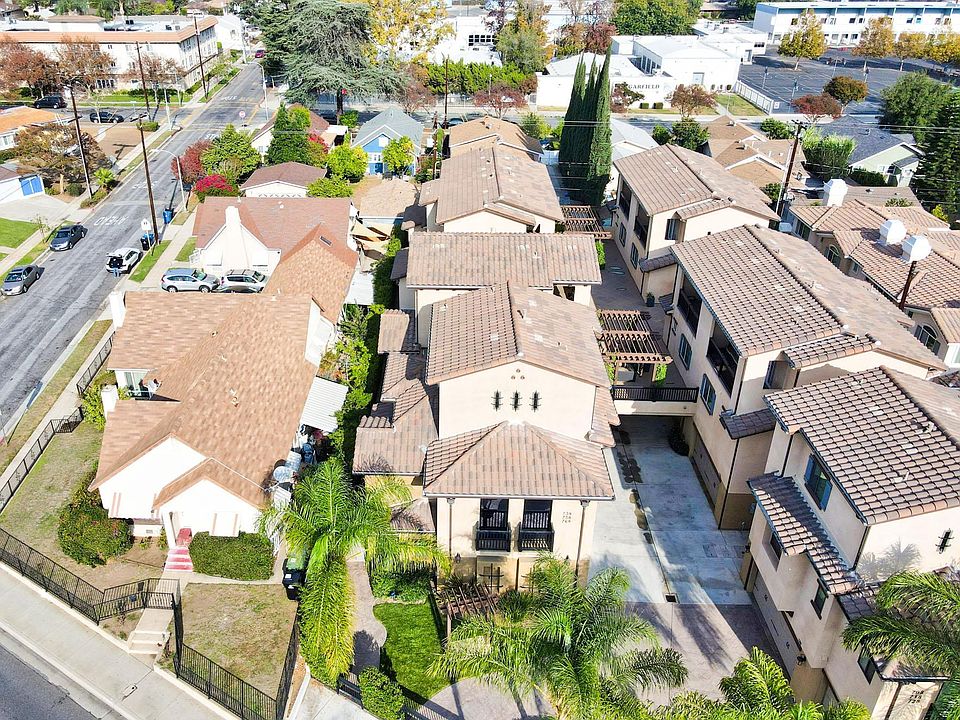9 Units Gated Complex