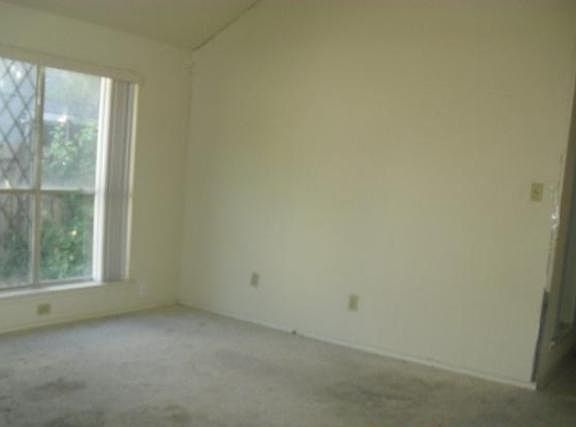2nd image of 6306 Southwood Ct N