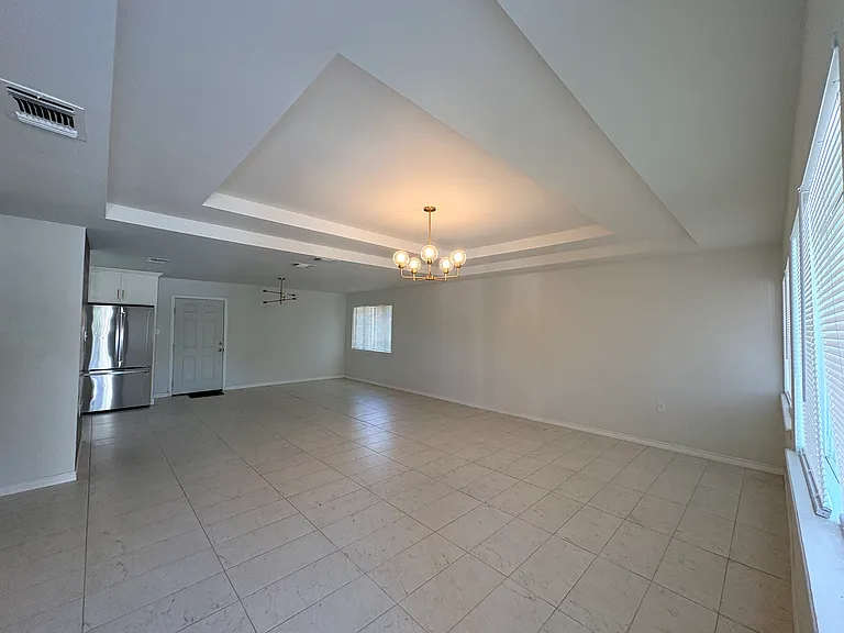 3170 Sueno Cir — Photo 2