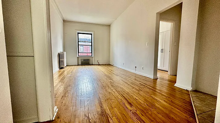 Rented by HOLTON REAL ESTATE INC. | media 14