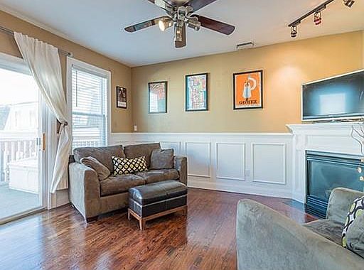 3rd image of 50 H St APT 3