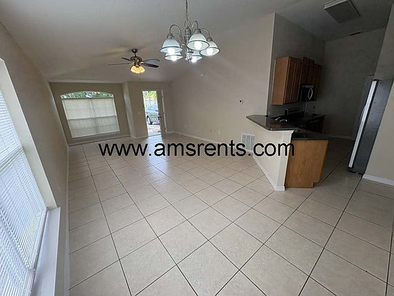 4th image of 539 Albatross Dr #B