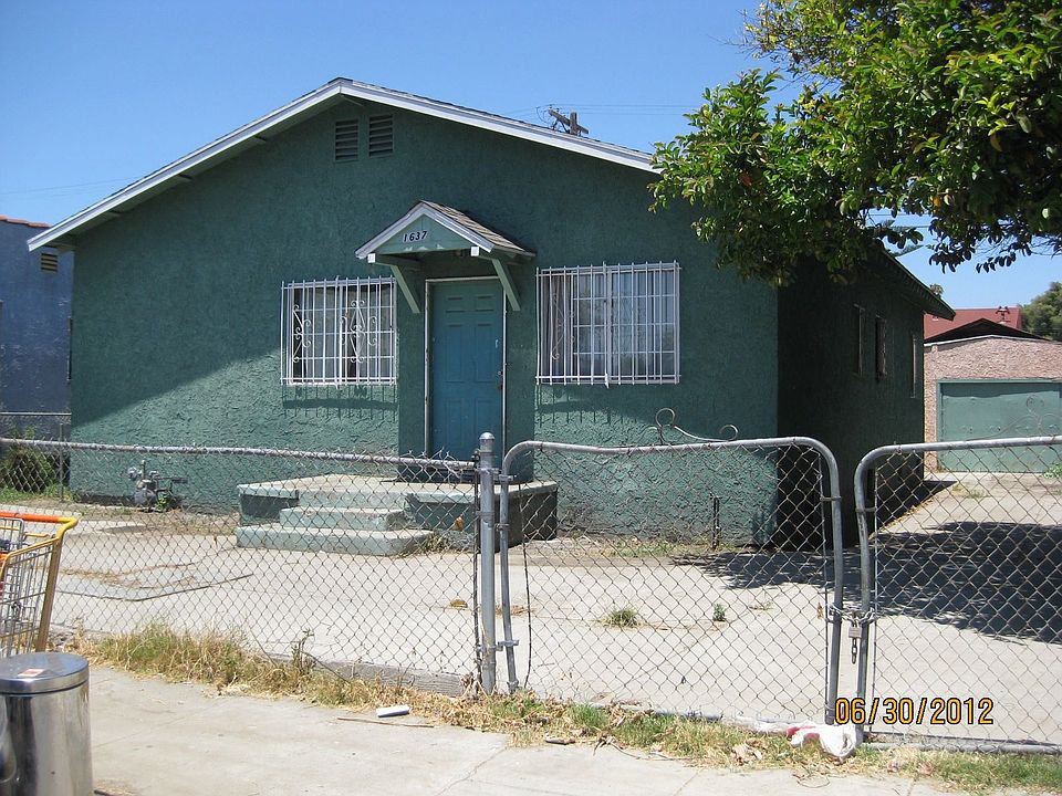 1637 W 67TH Front