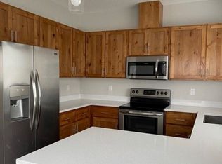 5703 Honey Bee St S, Salem, OR 97306