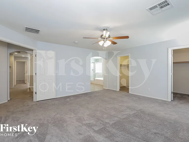 8121 Pink Desert St — Photo 9