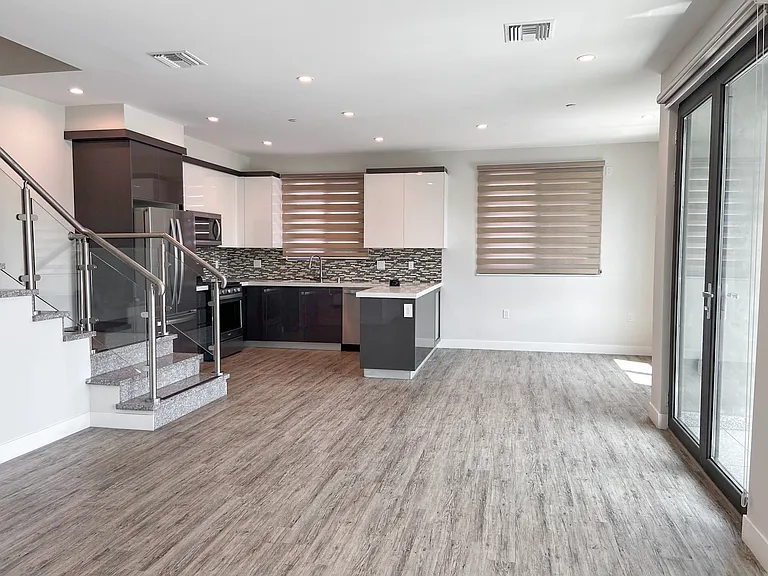 5107 Harold Way #1 — Photo 16