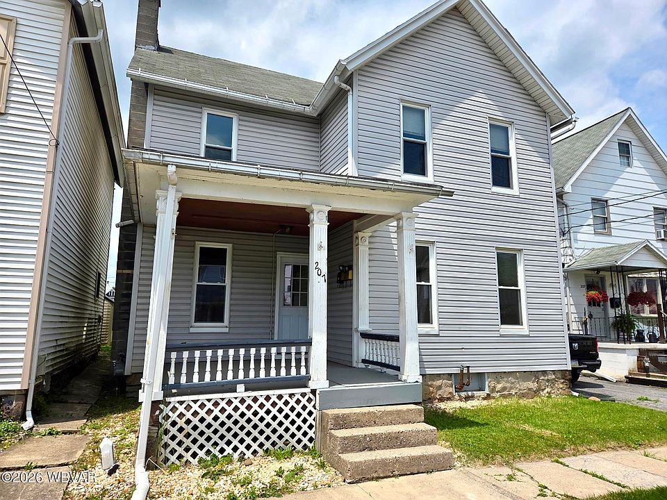 1st image of 207 Wylie St