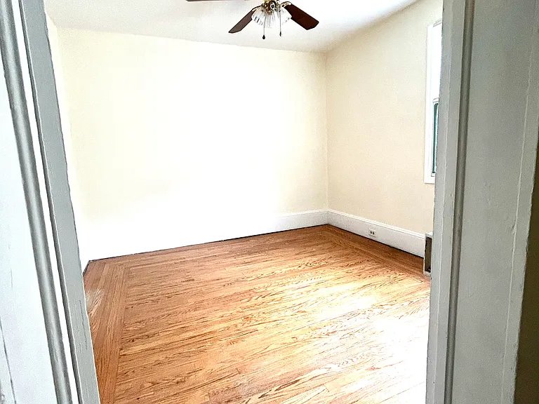 17 W Main St — Photo 32