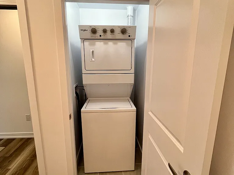 460 Dundas St E #602 — Photo 15