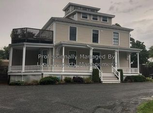 16 Dudley Ave APT 5, Newport, RI 02840