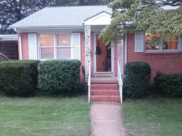 1703 Washington Ave, Fredericksburg, VA 22401