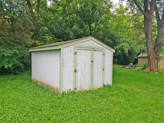 3rd image of 38983 N Cedar Crest Dr