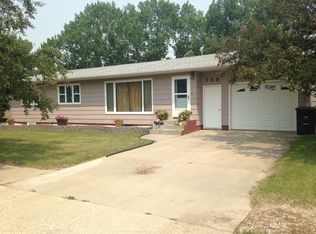 709 5th St SE, Stanley, ND 58784