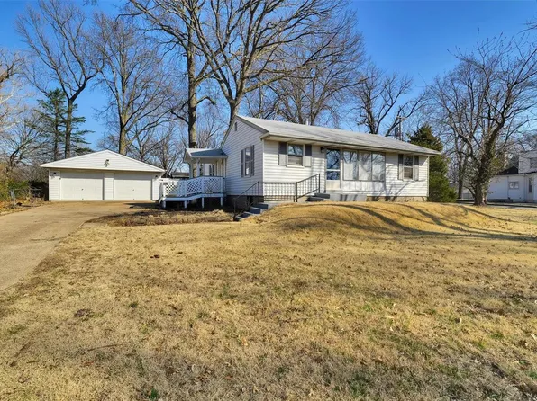 2700 Sims Ave, Saint Louis, MO 63114