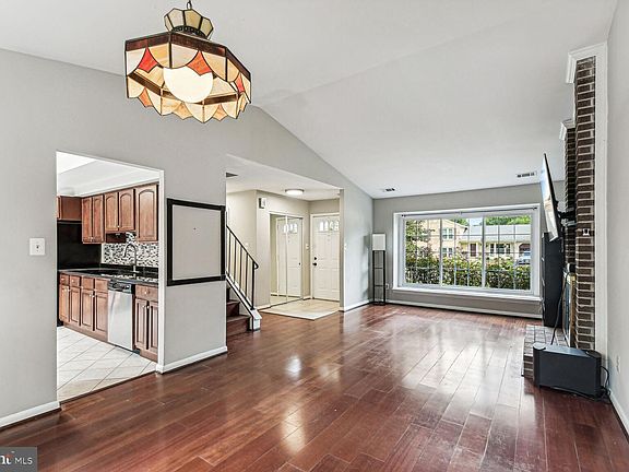 4th image of 1638 Hiddenbrook Dr