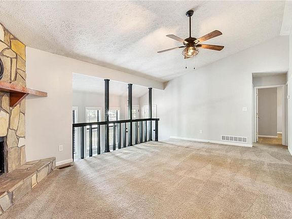 5th image of 3781 Catalina Dr