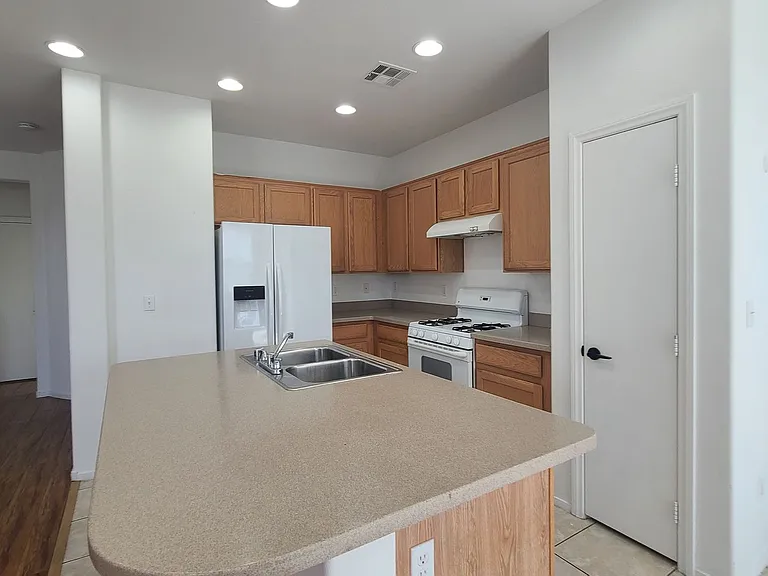 8944 Rutherford Grove St — Photo 8