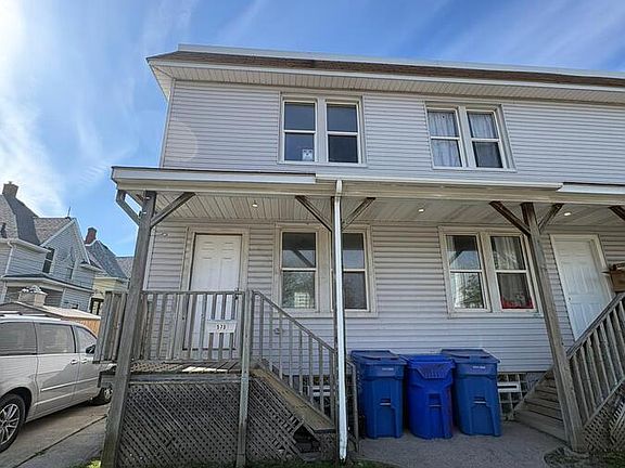 5th image of 573 Tuscarora St